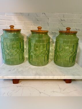 Vintage Glass Canister Set with Wooden Lids - 3 Pieces 🫙 🌿🌱